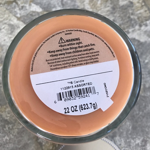 Yankee Candle Mango Ice Cream Large 22 Oz. Tumbler, New - Picture 4 of 9